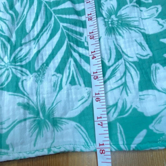 Far West Tank Top with Straps Tropical Floral Pattern Green - Picture 4 of 6